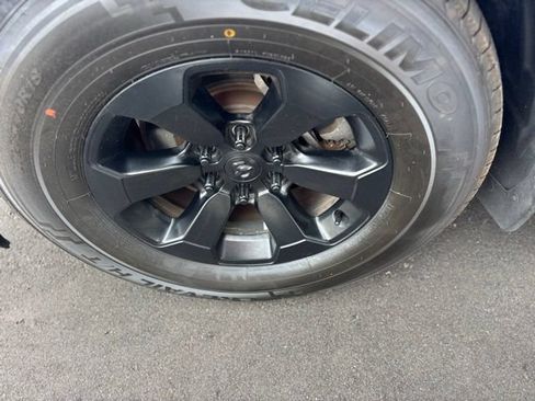 Used 2019 RAM 1500 Big Horn RWD image 35