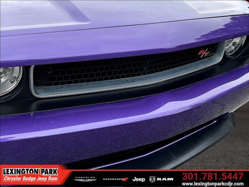 Used 2014 Dodge Challenger R/T RWD image 32