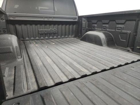Used 2023 Chevrolet Silverado 1500 High Country w/ High Country Premium Package AWD/4WD image 37