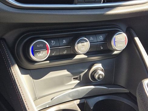 New 2025 Alfa Romeo Stelvio Sprint image 29