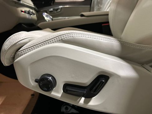 New 2026 Volvo XC90 T8 Ultra AWD/4WD image 11