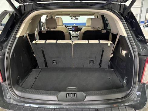 Used 2023 Ford Explorer XLT w/ Equipment Group 202A image 28