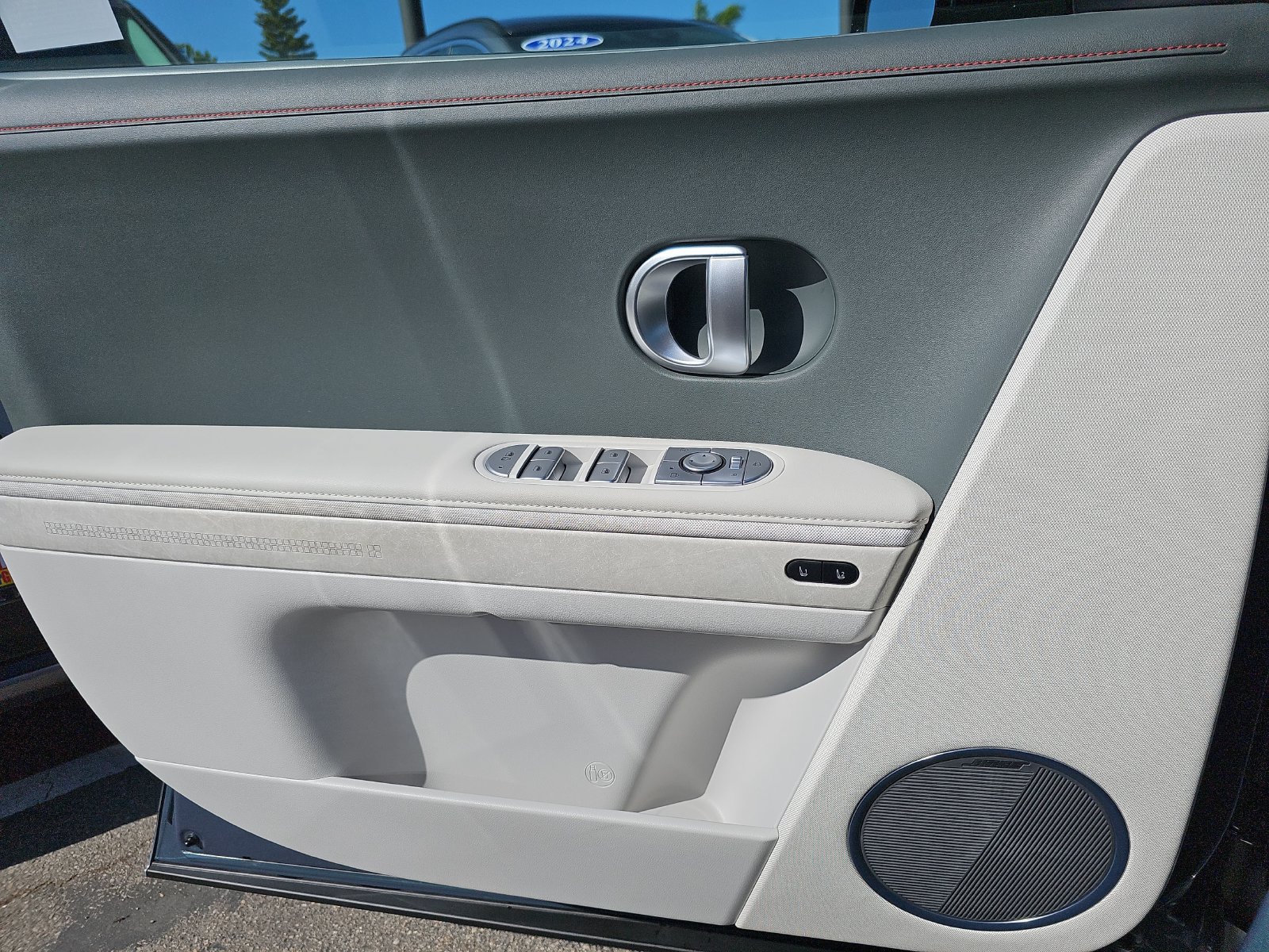 Certified 2024 Hyundai Ioniq 5 Limited RWD image 32