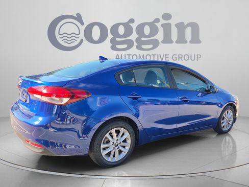 Used 2017 Kia Forte LX w/ LX Popular Package FWD image 5