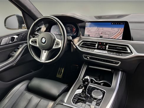 Used 2022 BMW X7 xDrive40i w/ M Sport Package AWD/4WD image 7