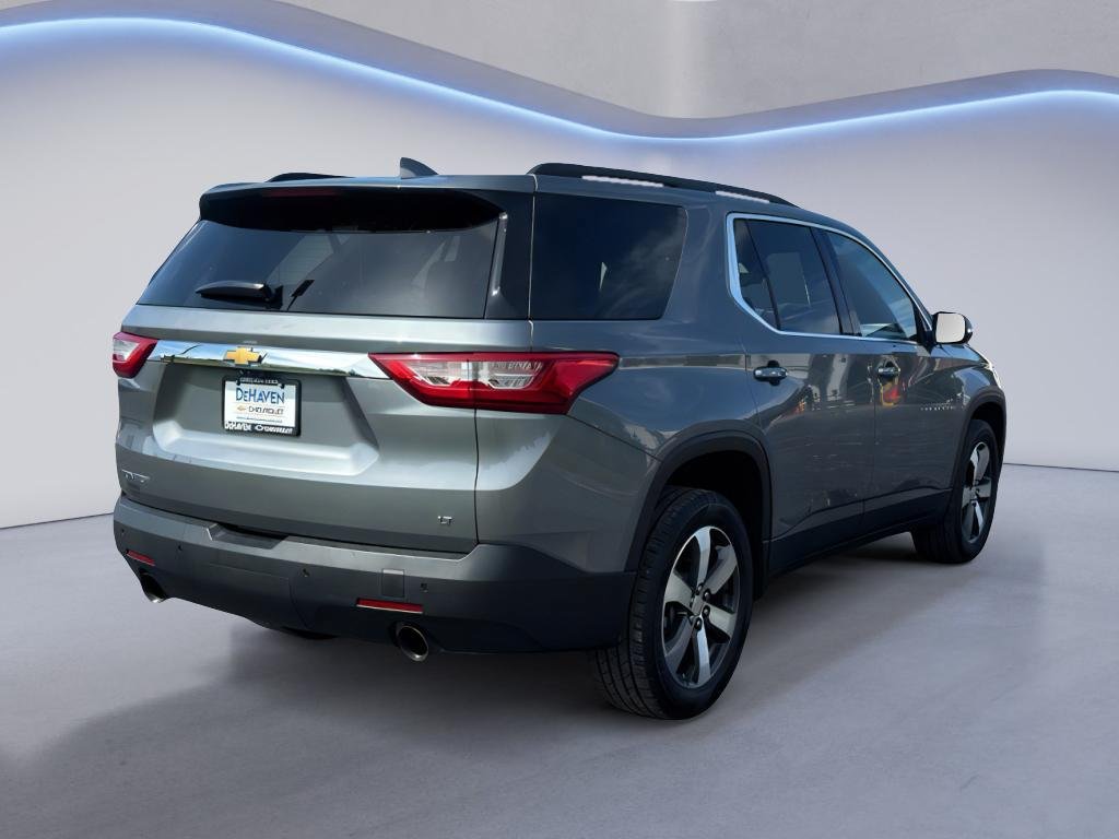 Used 2020 Chevrolet Traverse LT w/ LT Premium Package FWD image 6