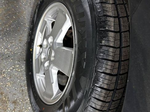 Used 2012 Ford Escape XLT FWD image 10