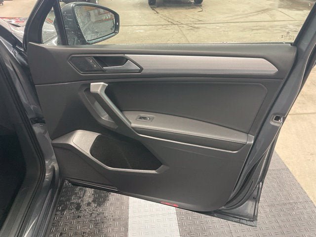 Certified 2024 Volkswagen Tiguan S AWD/4WD image 3