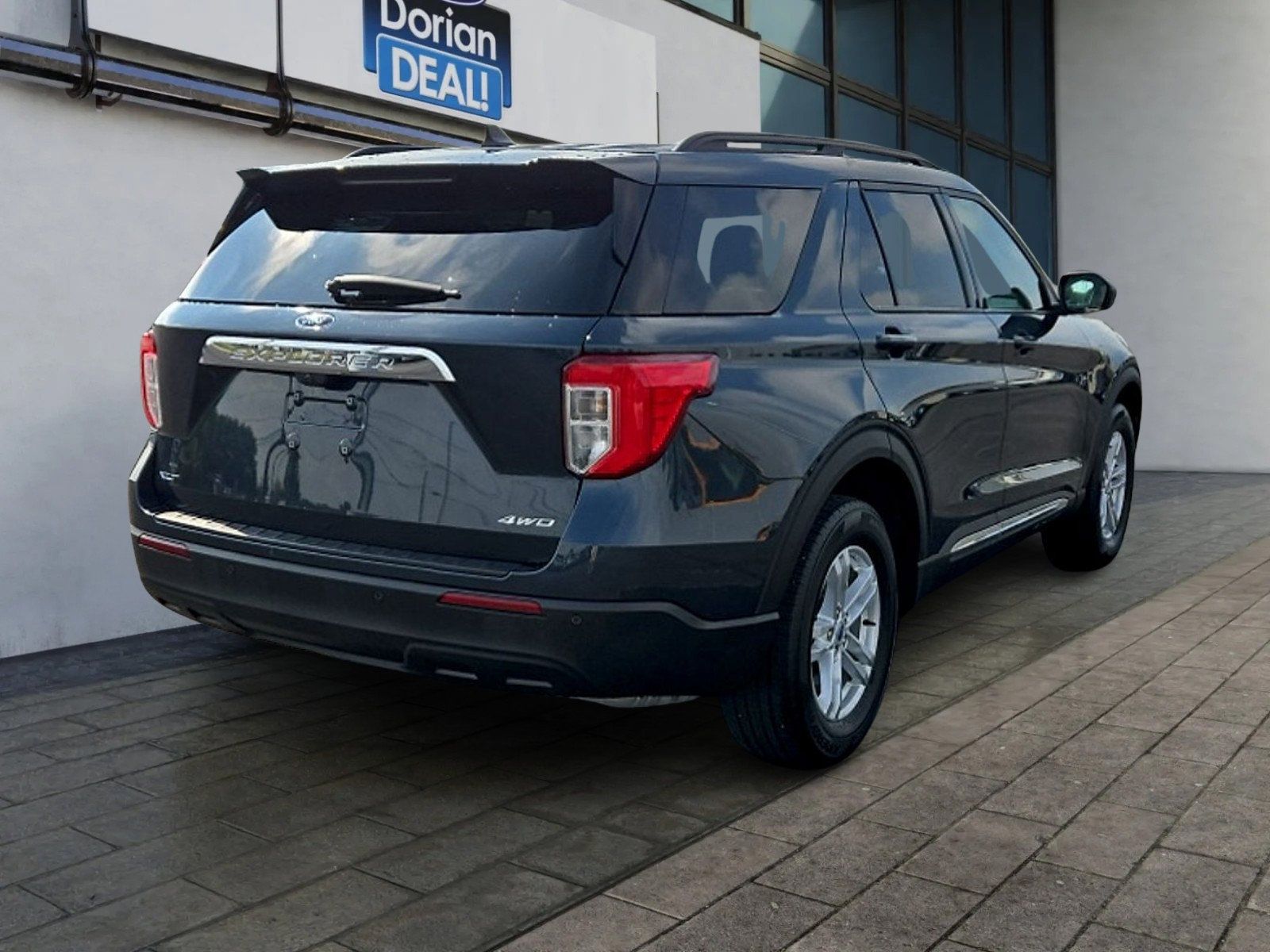 Certified 2023 Ford Explorer XLT AWD/4WD image 3