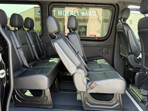 Used 2020 Mercedes-Benz Sprinter 2500 image 26