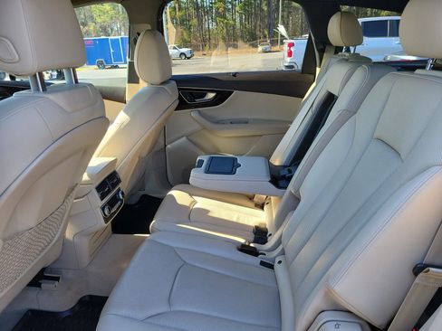 Used 2017 Audi Q7 3.0T Premium Plus image 12