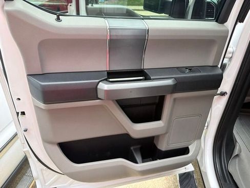 Used 2017 Ford F150 XLT w/ Equipment Group 302A Luxury AWD/4WD image 16