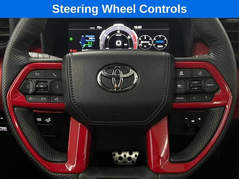 Used 2025 Toyota Tundra Limited AWD/4WD image 22