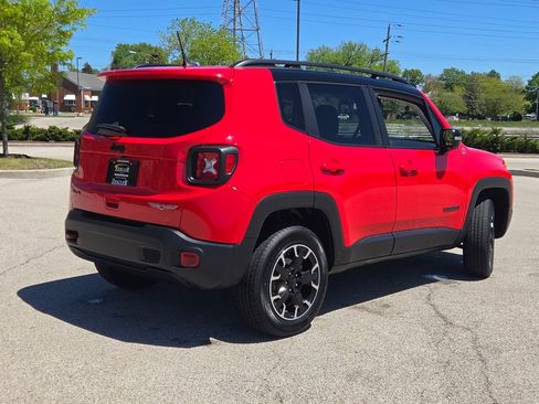 Used 2023 Jeep Renegade Trailhawk AWD/4WD image 10
