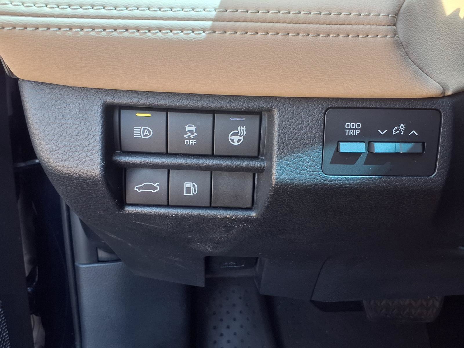 Used 2020 Toyota Avalon Limited w/ Protection Package FWD image 17
