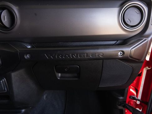 Used 2022 Jeep Wrangler Unlimited Sport AWD/4WD image 33