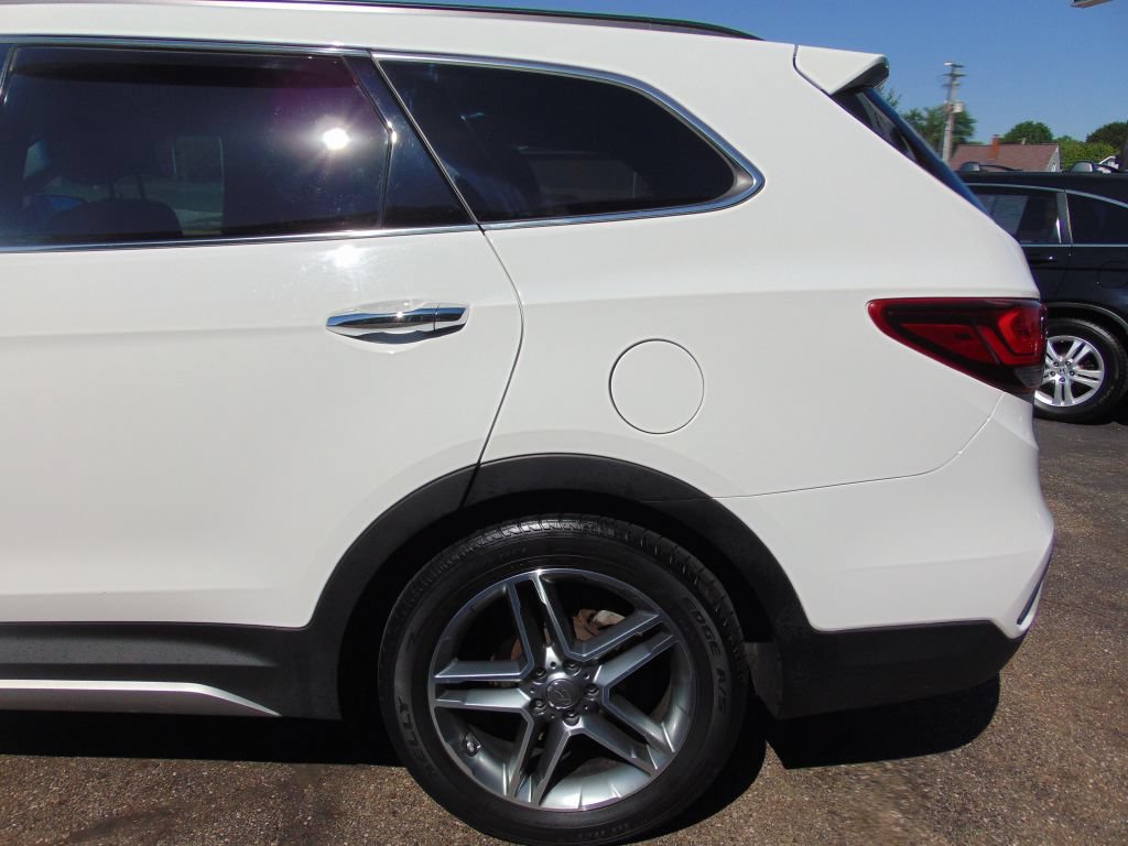 Used 2017 Hyundai Santa Fe Limited AWD/4WD image 13