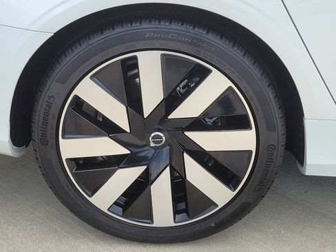 Certified 2024 Volvo S90 T8 Ultimate image 5