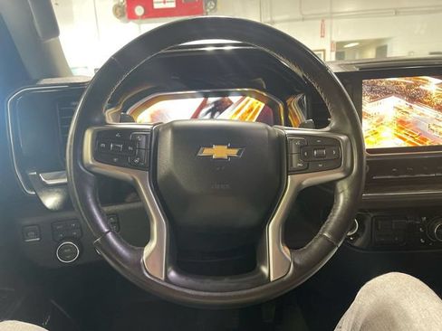Used 2023 Chevrolet Silverado 1500 LTZ AWD/4WD image 14