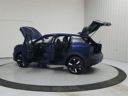 New 2026 Nissan Kicks SR image 13