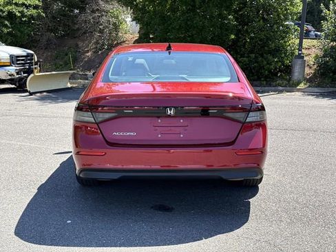 Used 2025 Honda Accord SE image 3