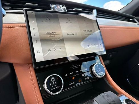 New 2025 Jaguar F-PACE R-Dynamic S image 21