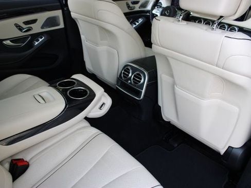 Used 2020 Mercedes-Benz S 560 Sedan w/ AMG Line Exterior image 15