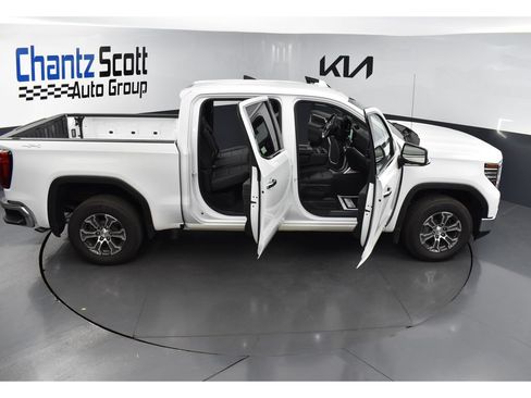 Used 2025 GMC Sierra 1500 SLT AWD/4WD image 32