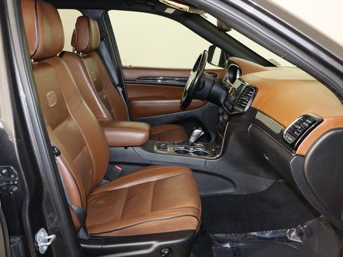 Used 2021 Jeep Grand Cherokee Overland image 19