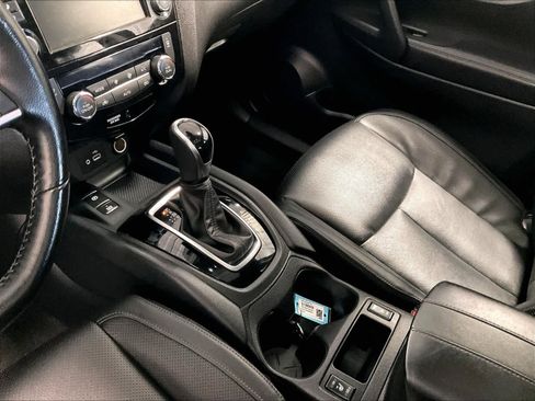 Certified 2022 Nissan Rogue Sport SL w/ Premium Package AWD/4WD image 20