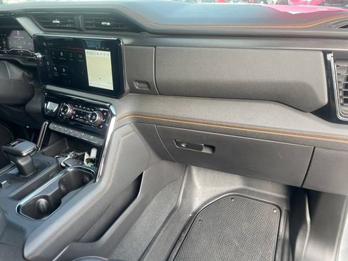 Used 2025 GMC Sierra 1500 AT4 w/ Technology Package AWD/4WD image 24
