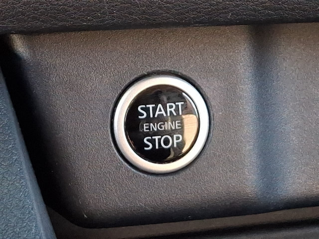 Used 2021 Nissan Rogue SV AWD/4WD image 17