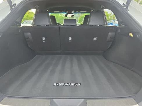 Used 2024 Toyota Venza XLE AWD/4WD image 31