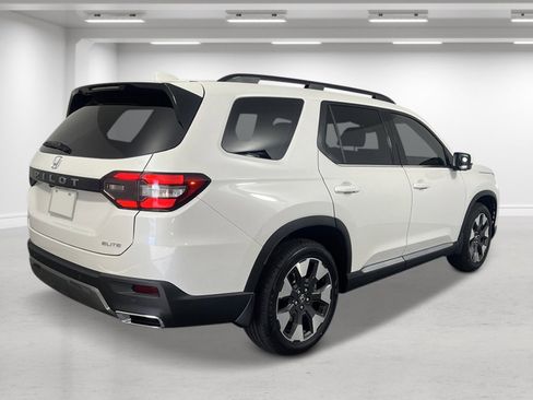 New 2026 Honda Pilot Elite image 3