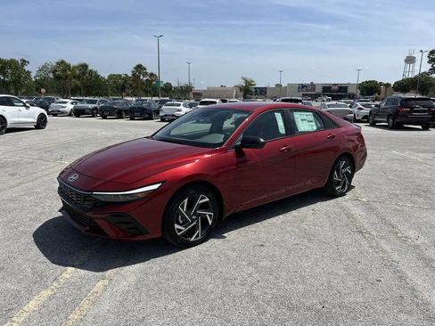New 2025 Hyundai Elantra SEL FWD image 14