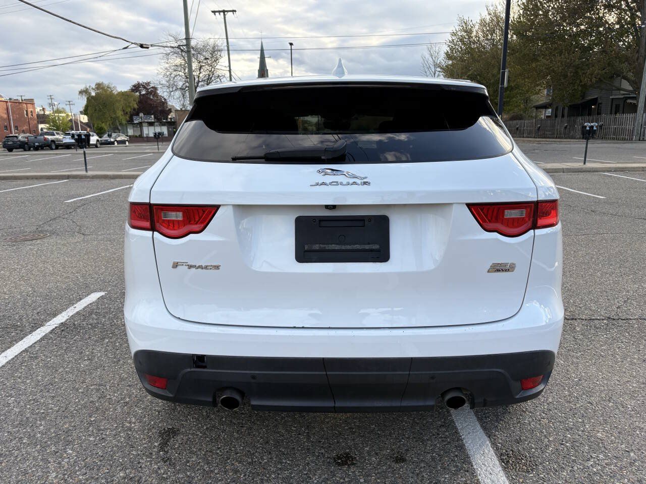 Used 2019 Jaguar F-PACE AWD/4WD image 13