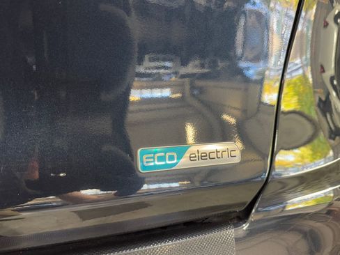 Used 2022 Kia Niro EX w/ Cold Weather Package image 54