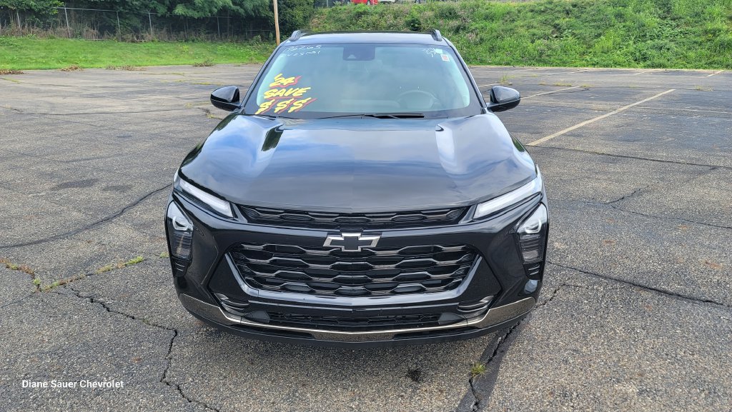 Used 2024 Chevrolet Trax ACTIV w/ Driver Confidence Package FWD image 4