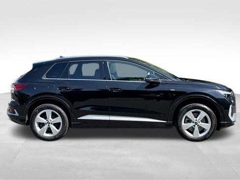 Used 2023 Audi Q4 e-tron Premium Plus w/ Premium Plus AWD/4WD image 9