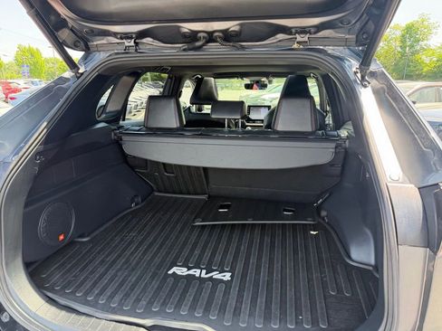 Used 2022 Toyota RAV4 XSE w/ Weather Package AWD/4WD image 18
