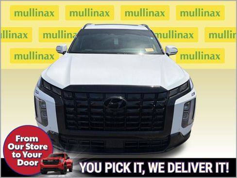 Used 2025 Hyundai Palisade Calligraphy image 2