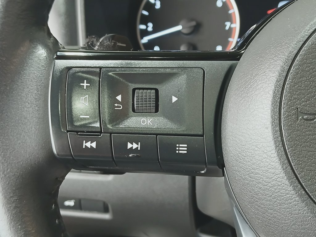Used 2023 Nissan Rogue SV w/ SV Premium B Package AWD/4WD image 28