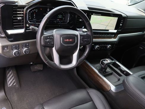 Used 2022 GMC Sierra 1500 Elevation w/ Elevation Premium Package AWD/4WD image 11