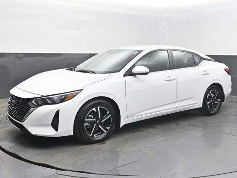 Used 2025 Nissan Sentra SV w/ All-Weather Package image 4