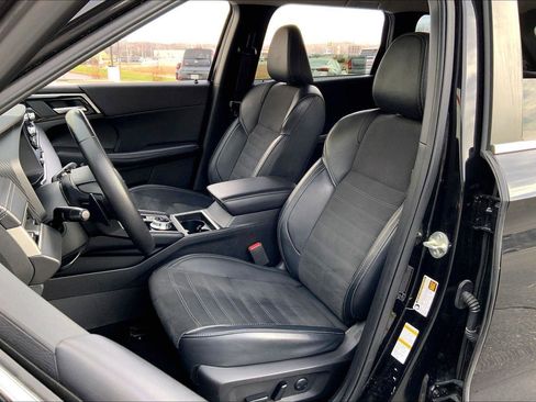 Used 2024 Mitsubishi Outlander SE image 23