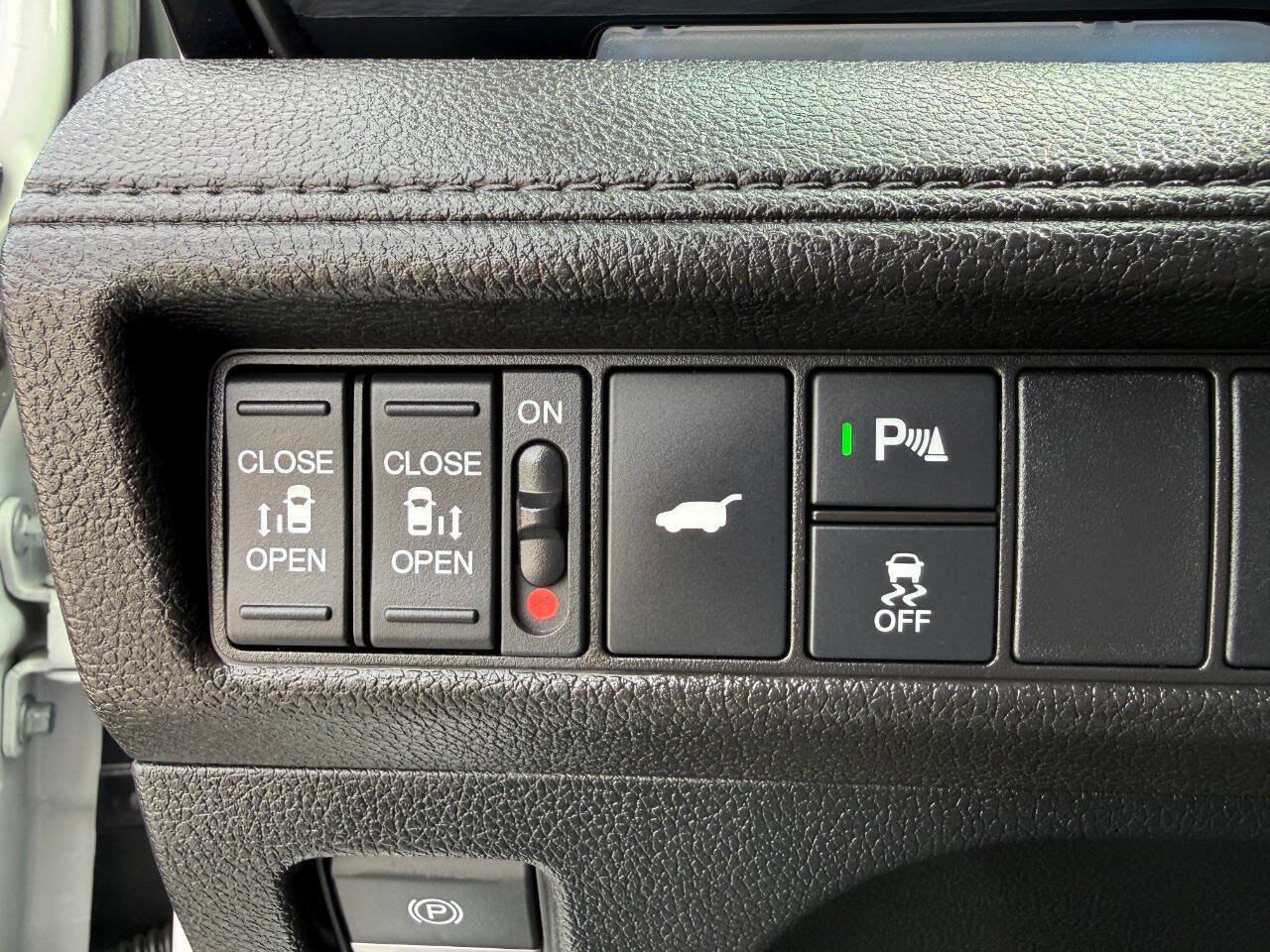 Used 2026 Honda Odyssey Elite image 35