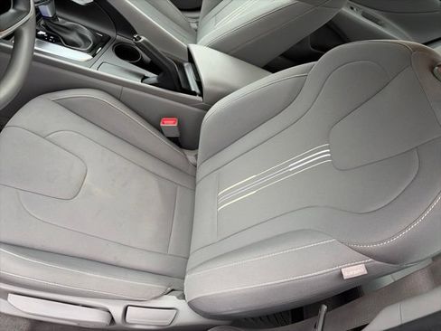 Used 2023 Hyundai Elantra SEL w/ Winter Weather Package FWD image 25