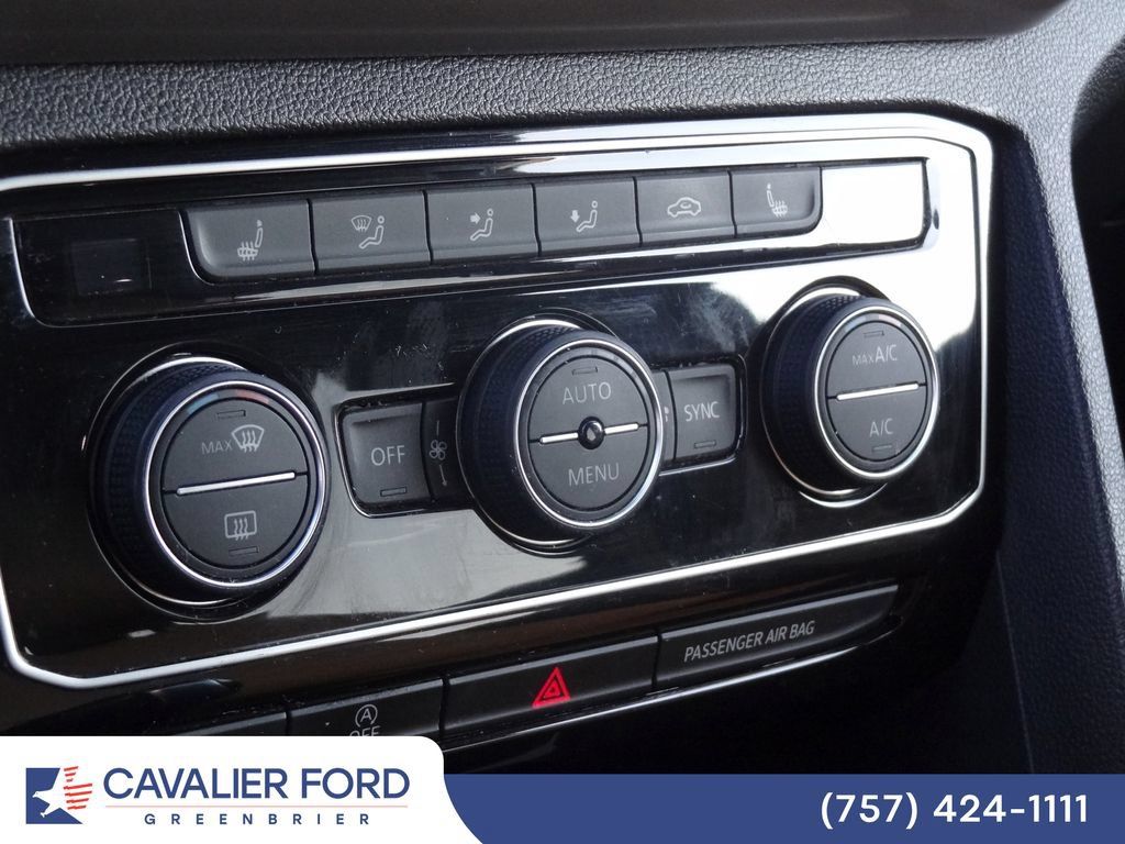 Used 2020 Volkswagen Atlas Cross Sport SEL AWD/4WD image 13