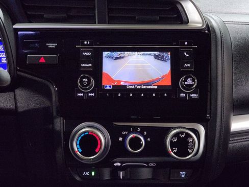 Used 2015 Honda Fit LX image 37