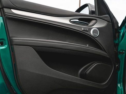 New 2025 Alfa Romeo Stelvio Sprint image 17